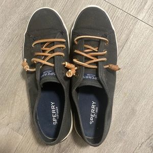 Sperry Sneakers